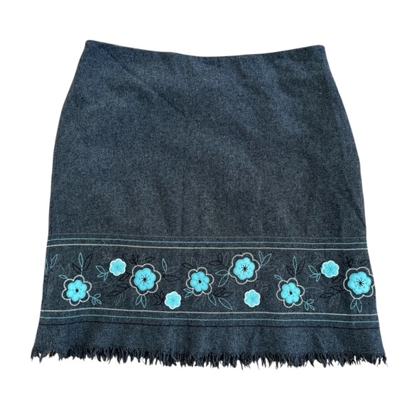Dress Barn Wool Blend Gray Skirt Straight turquoise Floral Embroidered 16 - Picture 1 of 7